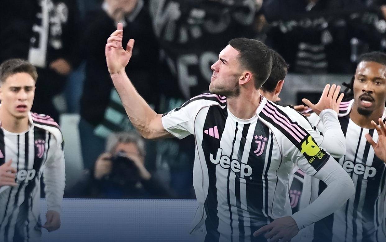 开云电子 -瓦伦西亚训练开放日；清晨再遭质疑引欢呼；欧冠在即；赛季目标并未改变(欧冠尤文图斯对瓦伦西亚)