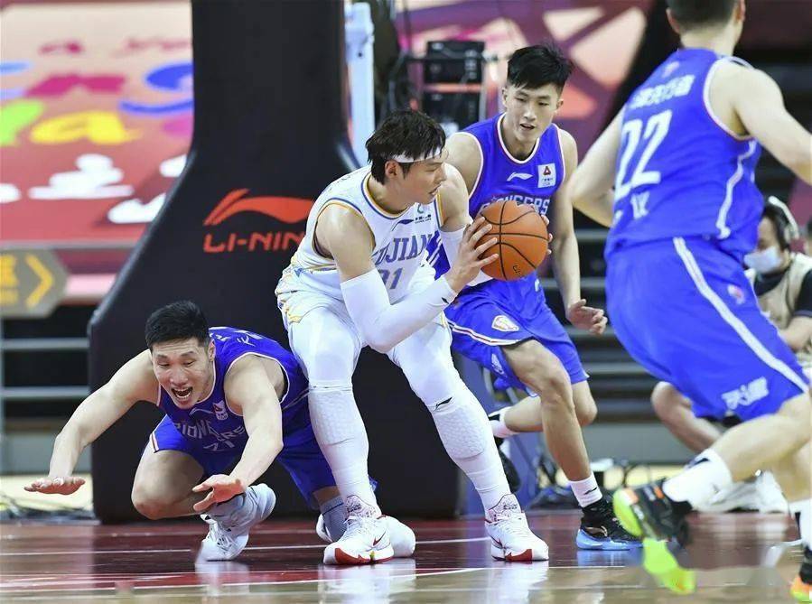 关于今晨埃因霍温刷新队史纪录浙江队止住颓势，转会期葡萄牙体育调整名单以备CBA季后赛直接炸裂的信息